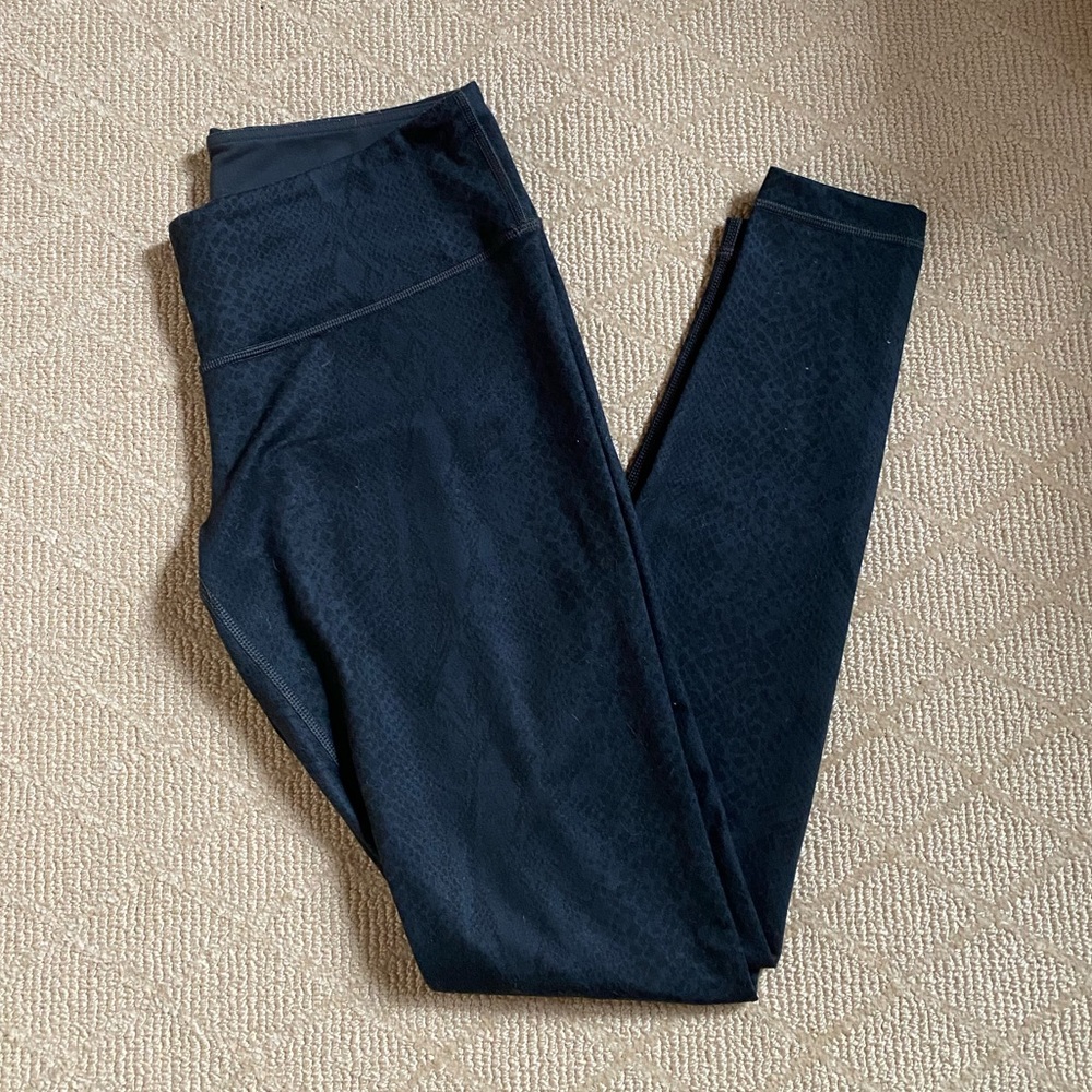 Lululemon Snakeskin Print Black Leggings - 10